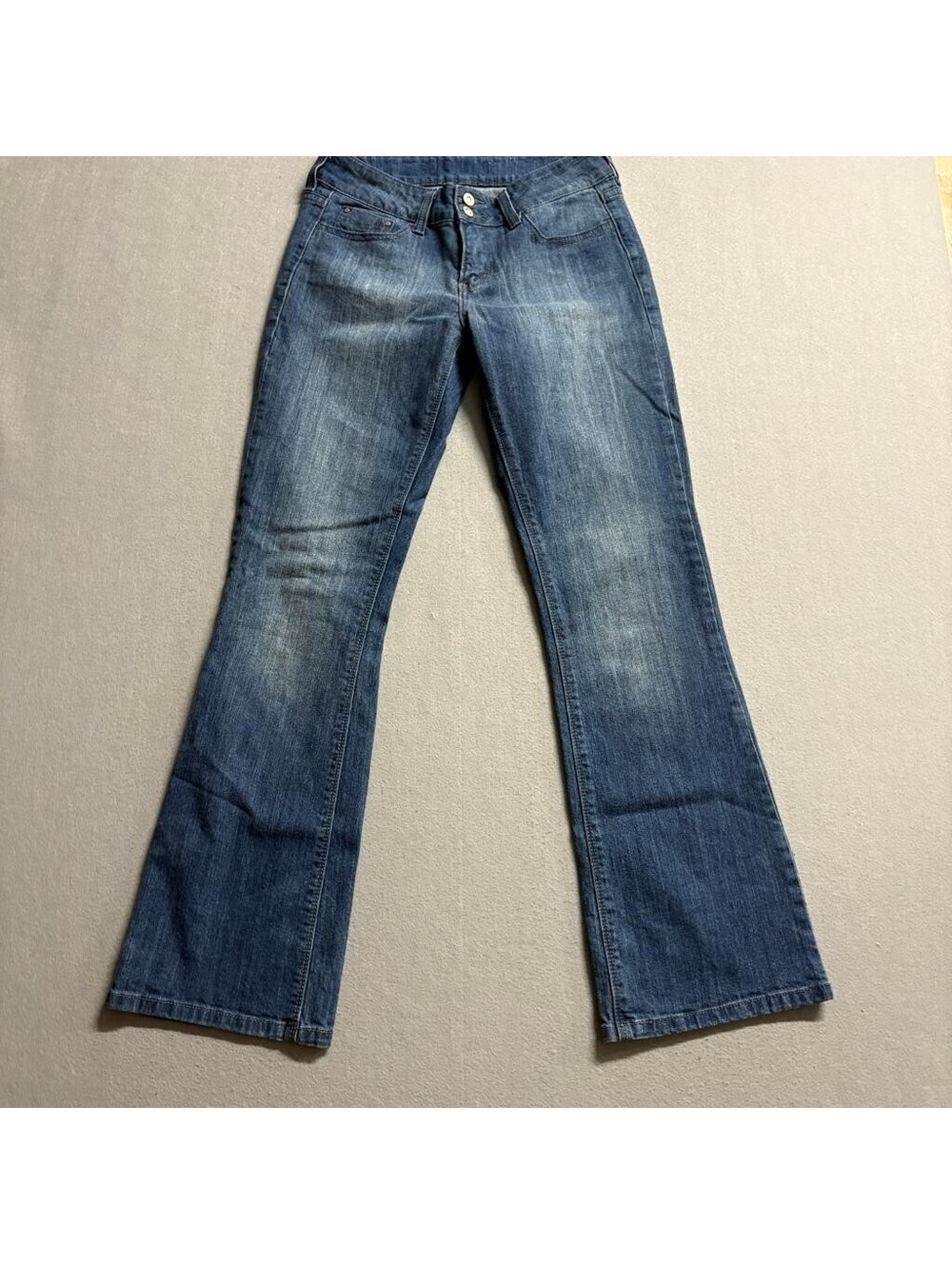 Levis Demi Curve Bootcut Jeans Womens Size 2M Blue Denim Flap Pocket Stretch